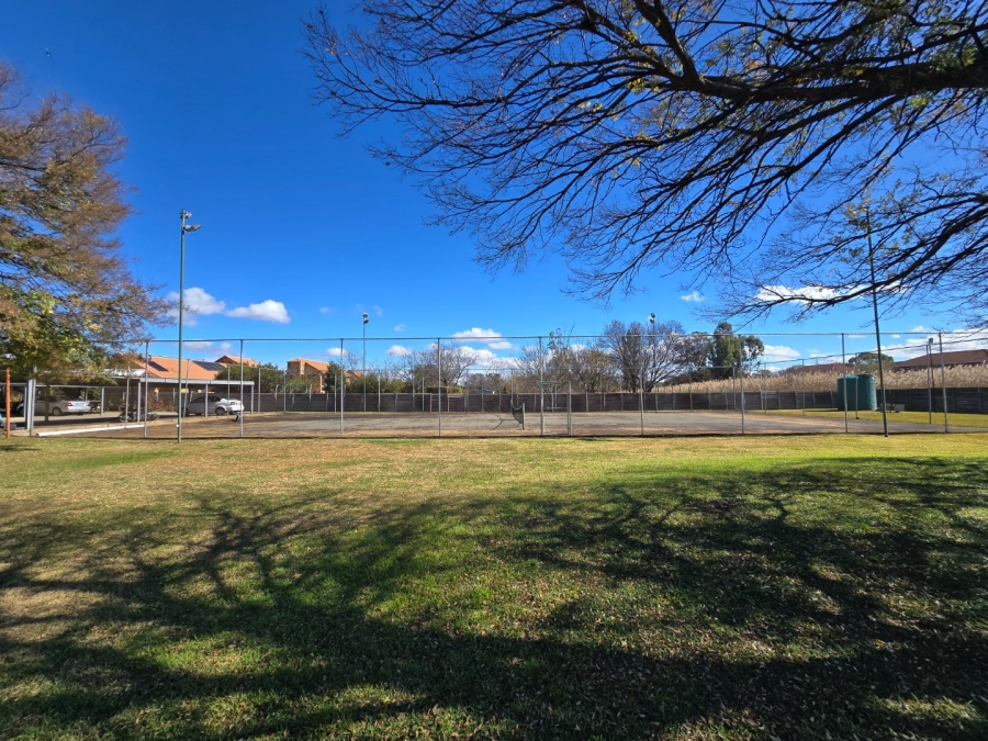 2 Bedroom Property for Sale in Van Der Hoff Park North West